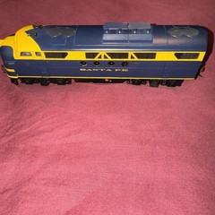 New no box Bluetooth Locomotive – Santa FE – Blue & Yellow – Ho Scale Bachmann