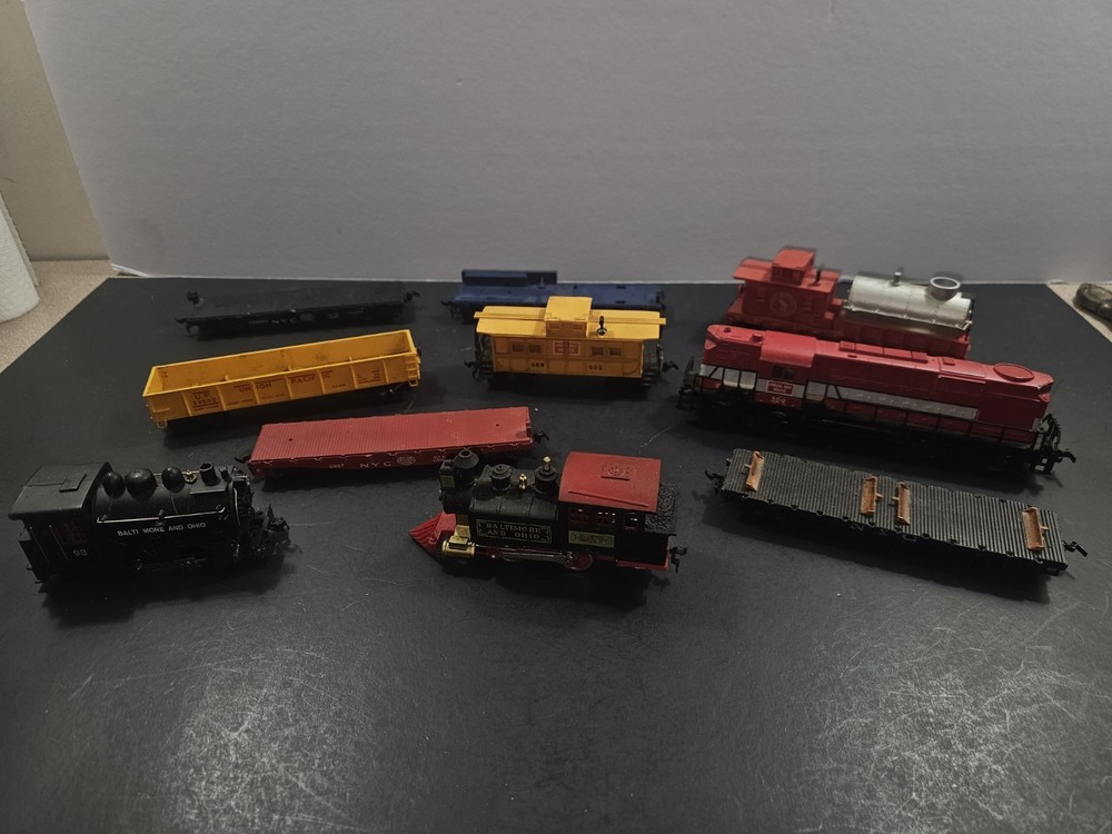 Life-Like HO Scale & Others UNTESTED LOT Estate Find See Pics