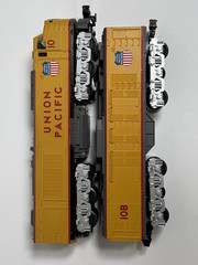 MTH 30-2009L Union Pacific Gas Turbine Set (Only 2 Pieces) Read Description!