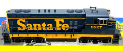 HO ATHEARN 91531 CF-7 SANTA FE # 2627 PINSTRIPE DCC QUICK PLUG EQUIPPED