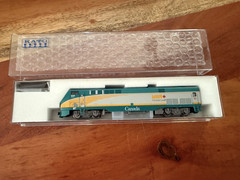 N Scale KATO 176-6008 VIA Rail Canada GE P42 “Genesis” Diesel #906 – DCC Ready