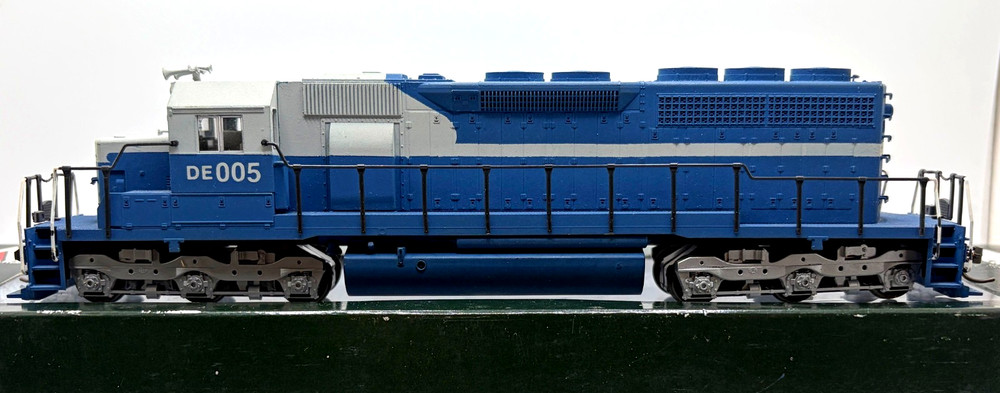HO KATO 37-01G EMD SD40 DETROIT EDISON DE # 005 CUSTOM PAINTED