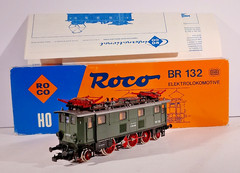 Roco 04145 BR 132 DB Electric Locomotive Opertng Pantograph HO Scale New in box