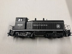 Southern RR dummy locomotive HO scale athearn NS CN BNSF Union Pacific CP Rail