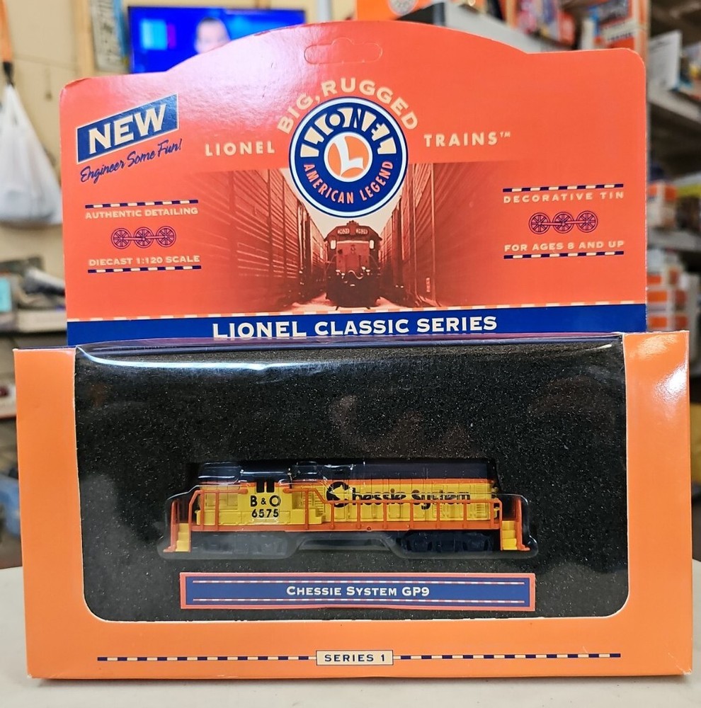 Lionel, Series 1, B & O, Chessie System GP-9, W/decorative Tin. HO Ga. 1:120 NIB