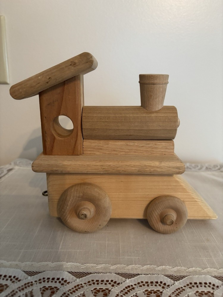 Vtg 1980’s Handcrafted Wood Train Locomotive Engine Toy
