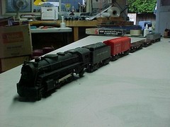 Marx #666 Locomotive with Southern Pacific Tender – Smoker – Runs Well & CARS