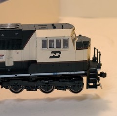 HO KATO 37-6382 EMD SD70MAC CAB HEADLIGHT BURLINGTON NORTHERN BN #9615 EXECUTIVE