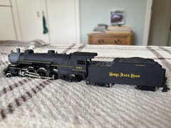 Mehano Nickel Plate Road 4/6/2 Steam Locomotive #721 SET Virginia & Truckee