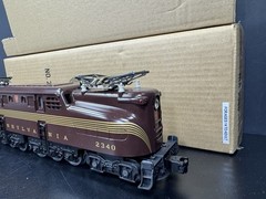 Lionel 6-38303 Pennsylvania tuscan 5-stripe GG-1 electric engine #2340 LNIB
