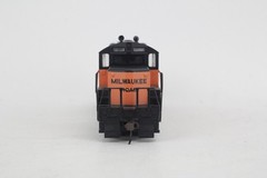 Walthers Trainline HO Scale The Milwaukee Road MILW #974 GP9M DC Powered Tested✓