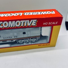 Life-Like Trains HO Scale Powered Locomotive Santa Fe Red Silver New
