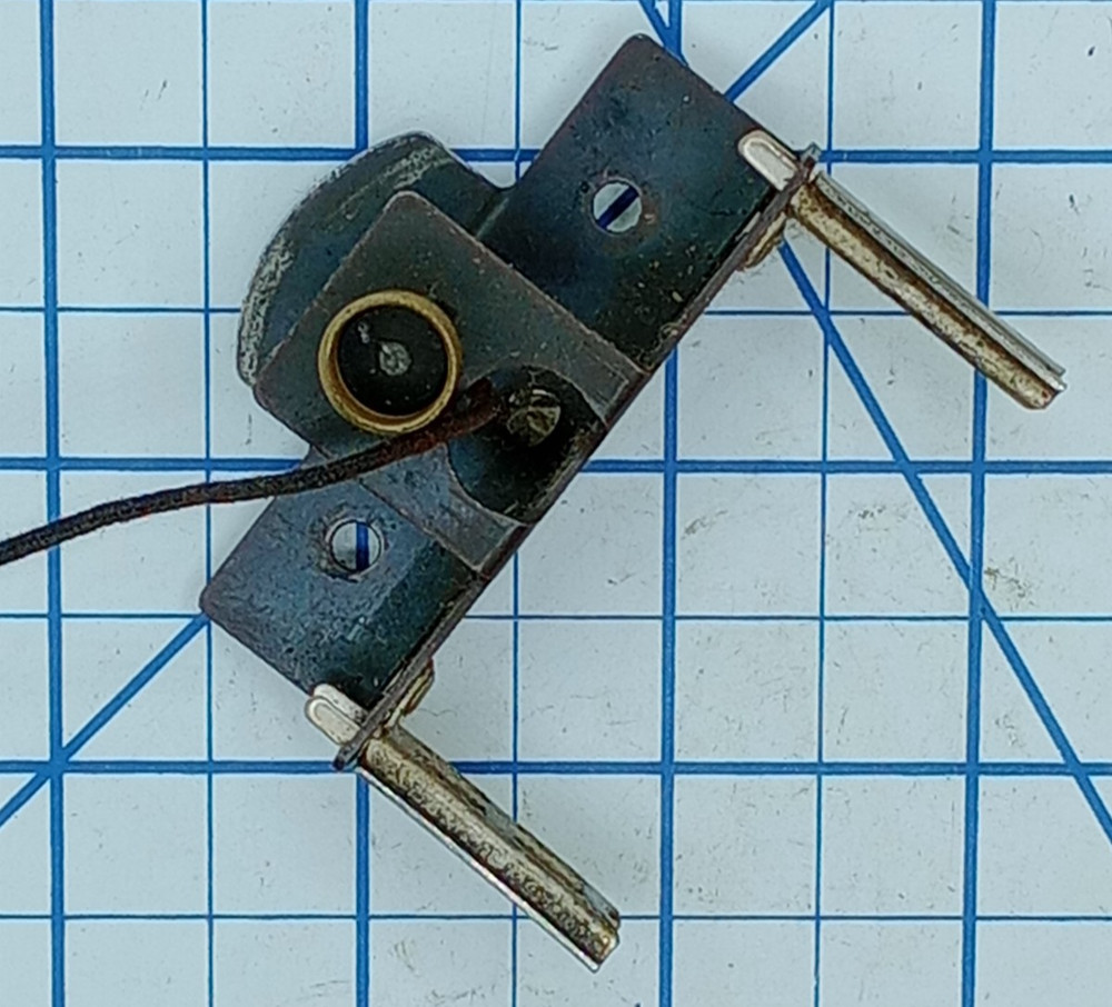 Vintage Lionel 224E Prewar O Gauge Headlight Unit Lamp Socket Train Part