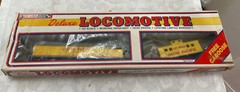 HO Scale Life-Like Union Pacific Diesel Locomotive #3901 & Caboose Set