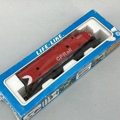 New In Box Lifelike Canadian Pacific CP Rail F7 Diesel Locomotive 4056 HO scale