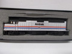 SPECTRUM # 87007 ~ AMTRAK F40PH PHASE III DIESEL LOCOMOTIVE # 346~HO SCALE