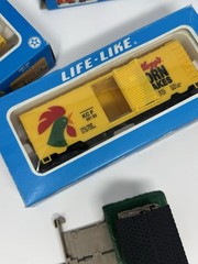 VTG Life Like HO Chessie System 4810 Train Locomotive Cars Lot In Original Boxes