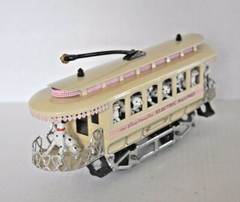 PRIDE LINES MODERN W.DISNEY PRODUCTIONS WHITE & PINK 101 DALMATIANS TROLLEY