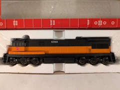 HO GE U33C Milwaukee Road DCC Ready NIB NOS # 8524