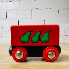 BRIO Fruit Pear Box Cargo Car Red Green – Thomas Wooden Railway Trains