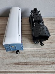 Lionel G Gauge Polar Express 1225 Replacement Steam Locomotive & Passenger Car