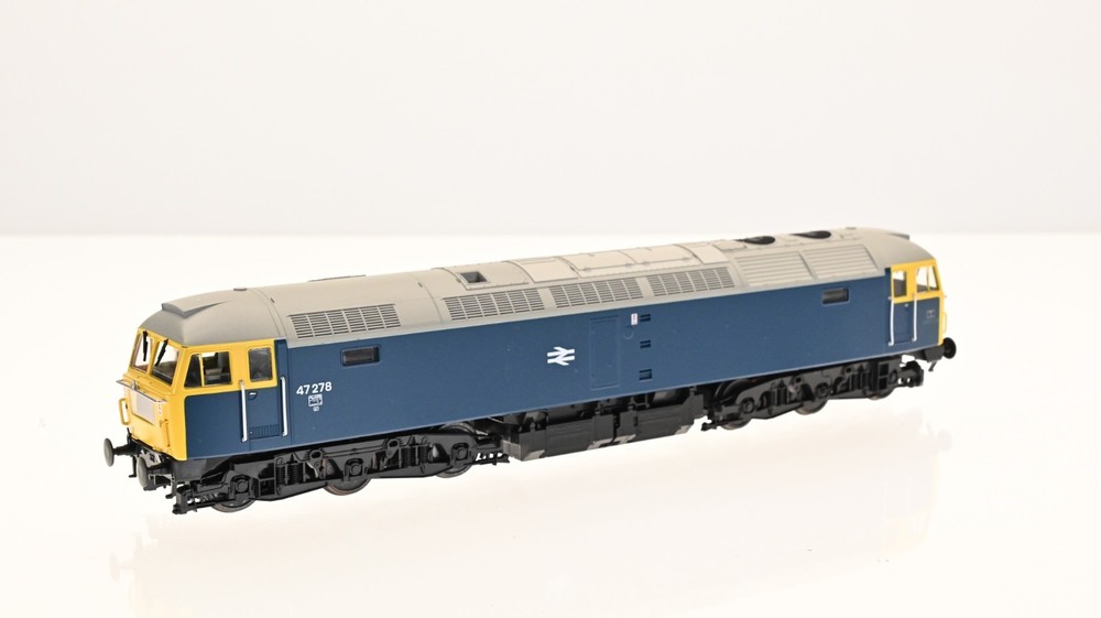 Heljan Class 47 Diesel BR Blue OO scale