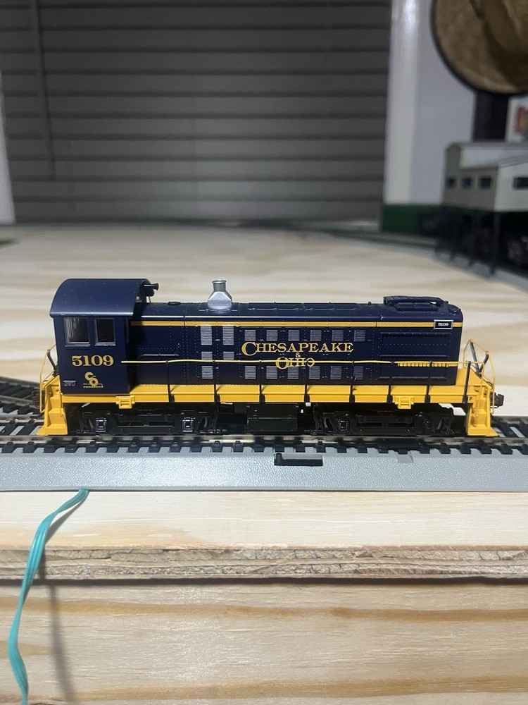 HO Scale Bachmann Chesapeake And Ohio Alco S-4 DCC And Sound
