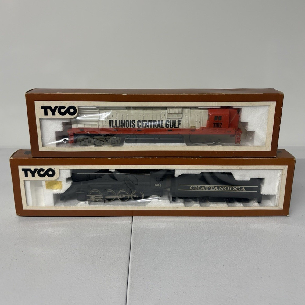 TYCO HO Illinois Central Gulf Diesel Locomotive lot of 2 for parts