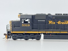 HO Scale Athearn RTR 95408 Rio Grande SD45 Powered Diesel Locomotive D&RGW #5319