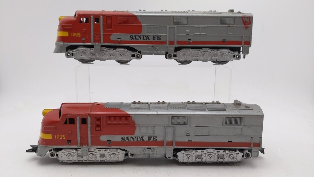 Marx 1095 Vintage O Santa Fe AA Diesel Locomotives