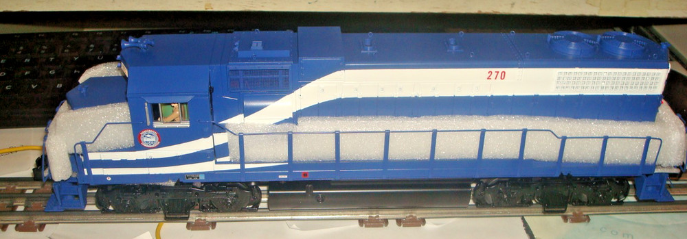 MTH. RAIL KING. LONG ISLAND . GP38-2 DIESEL ENGINE # 270. ITEM 20-20396-1