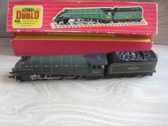 HORNBY DUBLO (2211) 2 RAIL 4-6-2 ER GOLDEN FLEECE Runs well, Near Mint