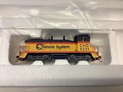 Walthers Mainline #910-10664 HO scale “C&O” SW7 (phase2) DCC READY Rd.#5221