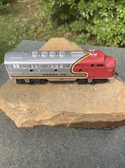 HO Scale Santa Fe Lighted Locomotive States Model Power Hong Kong