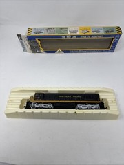 HO Scale Rivarossi, GE U25C Diesel Locomotive, Northern Pacific, Black #2500