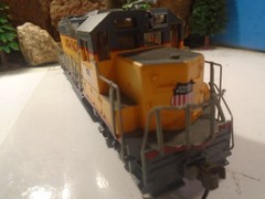 BACHMANN HO SCALE UNION PACIFIC GP 40 DIESEL LOCOMOTIVE DCC ON BOARD 5-202-3-5