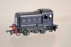 TRIANG R253 BR BLACK 0-4-0 DOCK AUTHORITY DIESEL SHUNTER LOCOMOTIVE 5 om