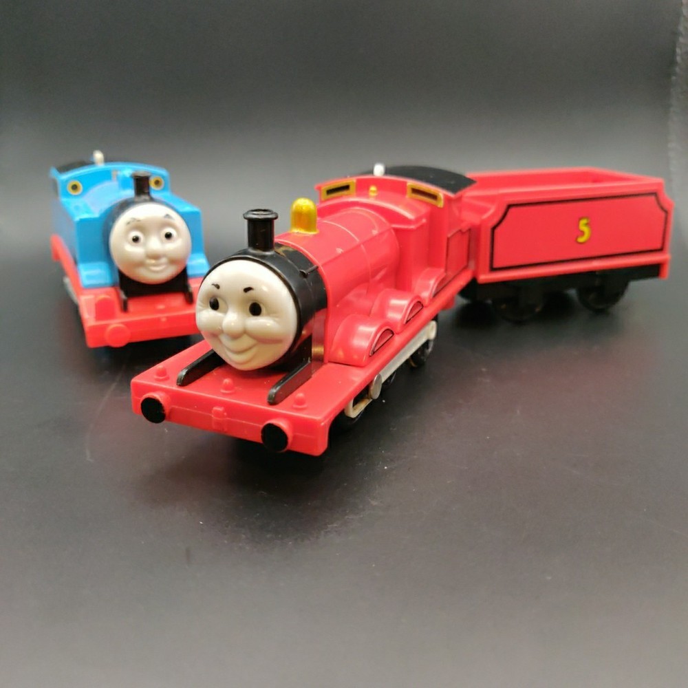 Thomas & Friends Mattel Train James The Red & Thomas Blue Plastic 2013 Used