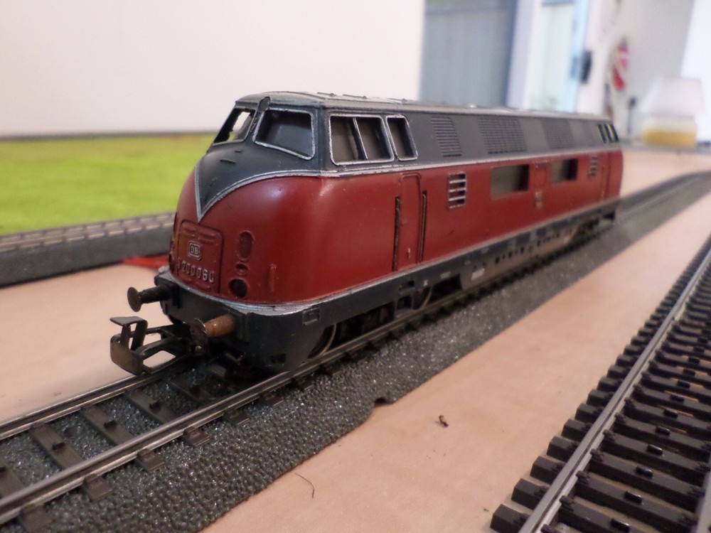 Marklin 3021 HO DB V200 Diesel Locomotive 3 Rail Analogue C5 (e)