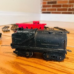 Lionel Vintage Steam Locomotive & Cars + tracks Misc Parts