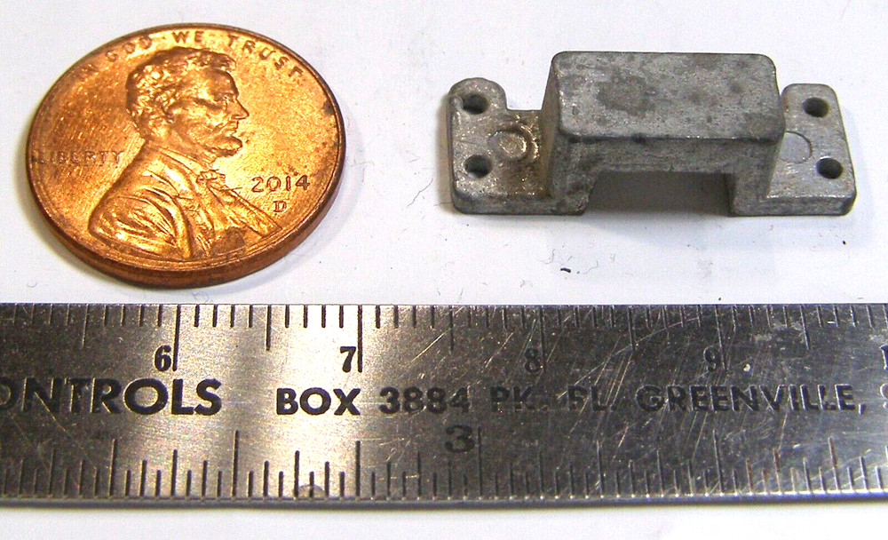 Unknown Brand Die Cast HO Scale Model RR Locomotive Part RU4