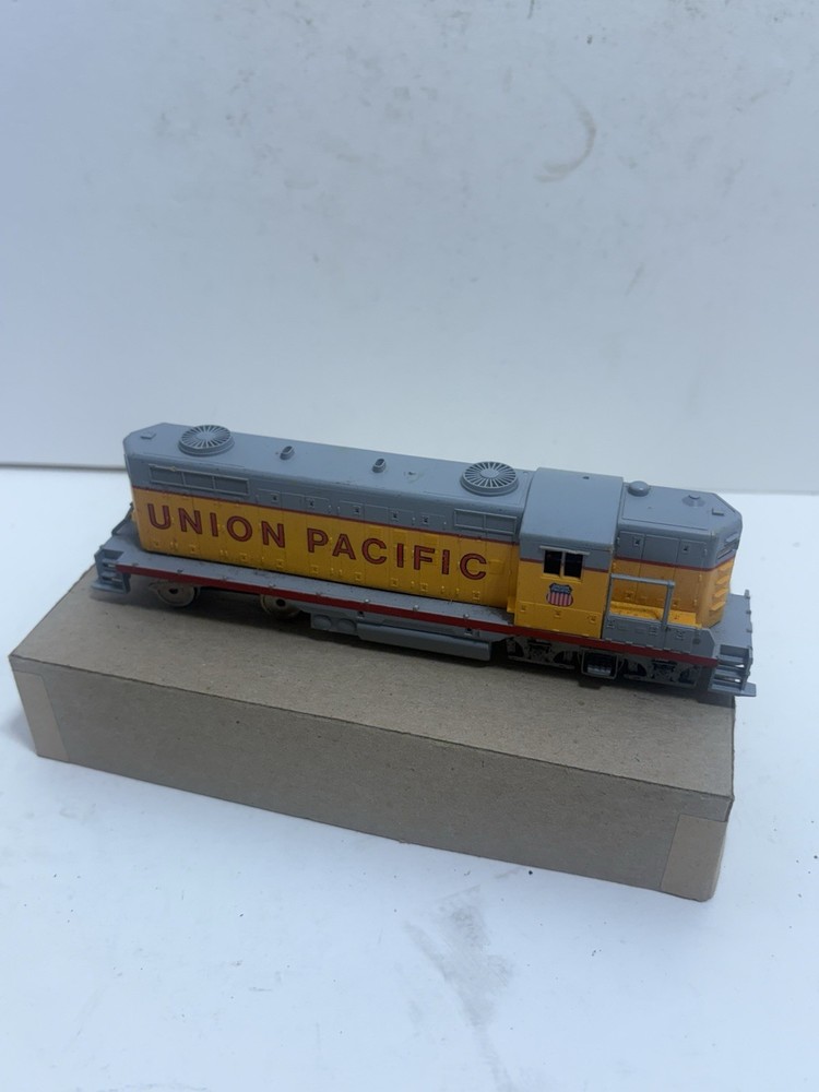 HO Scale RSO Yugoslavia UNION PACIFIC Diesel Locomotive Untested Parts