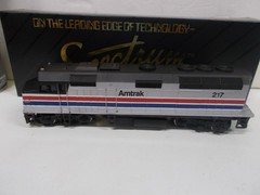 SPECTRUM # 87003 ~ AMTRAK F40PH PHASE III DIESEL LOCOMOTIVE # 217 ~HO SCALE