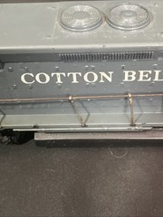 Athearn 8965 Cotton belt locomotive used For Parts Not Working