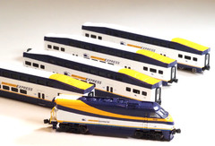 American Z-scale AZL-7007-2 West Coast Express Passenger set w/F59PHI locomotive