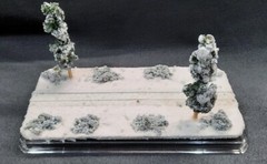 HOn3 SCALE 9″ SINGLE TRACK DISPLAY CASE – WINTER SCENE- FOR ANY HOn3 TRAIN