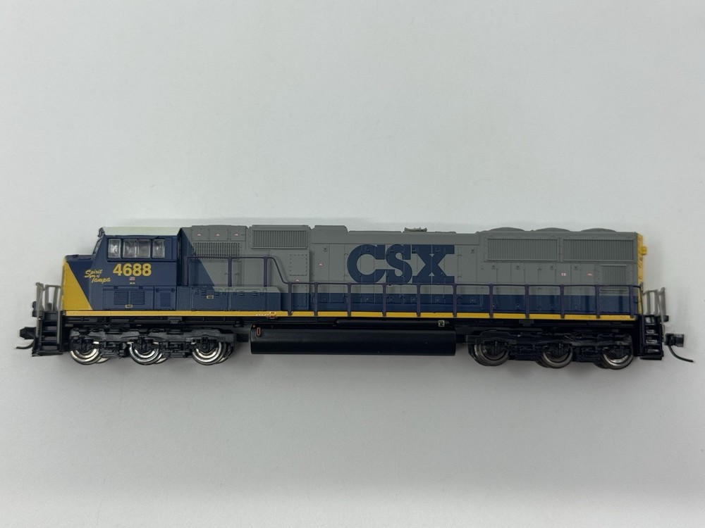 N Scale Athearn CSX Spirit of Tampa SD70M Powered Diesel Locomotive CSXT #4688