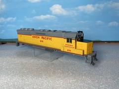 HO Athearn BB EMD SD45 Union Pacific Body Shell Only w/Handrails, Glass & Horn