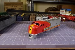HO SHELL by Athearn Santa Fe red War Bonnet, no cab num or inserts