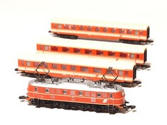 88082 87354 Marklin Z locomotive car set Austria ÖBB 5 pole motor LED light